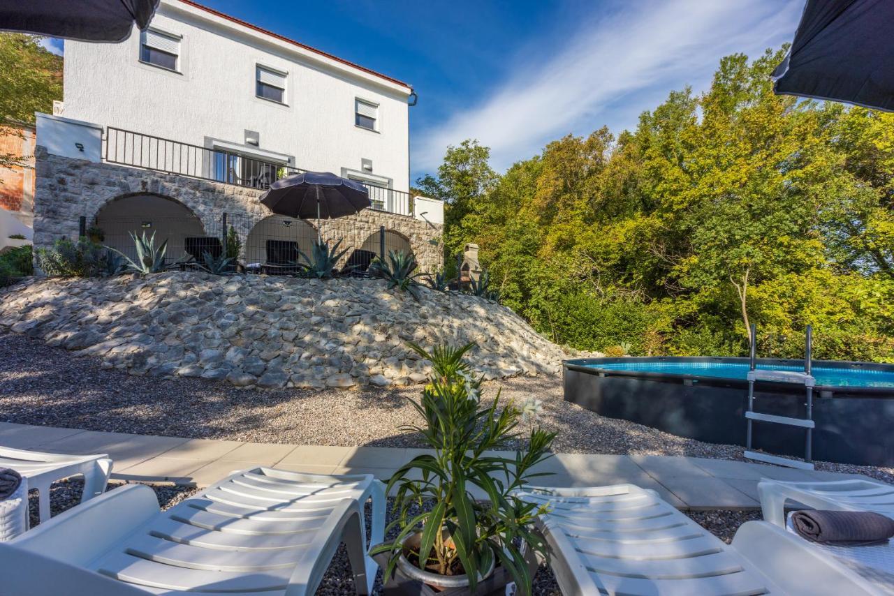 Holiday House Dino Брибир Экстерьер фото