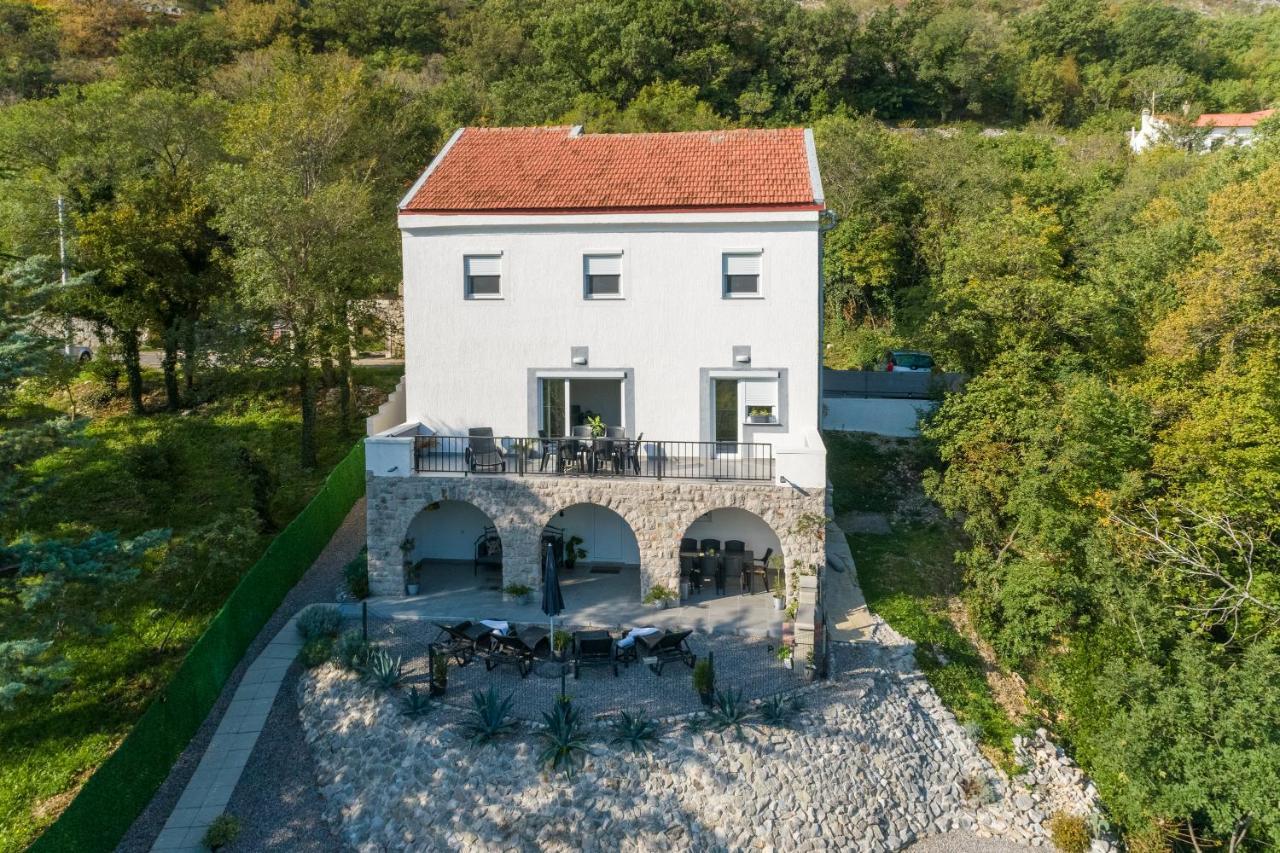 Holiday House Dino Брибир Экстерьер фото